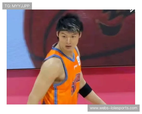 王哲林洛夫顿合砍39+18，上海双塔统治禁区定胜局